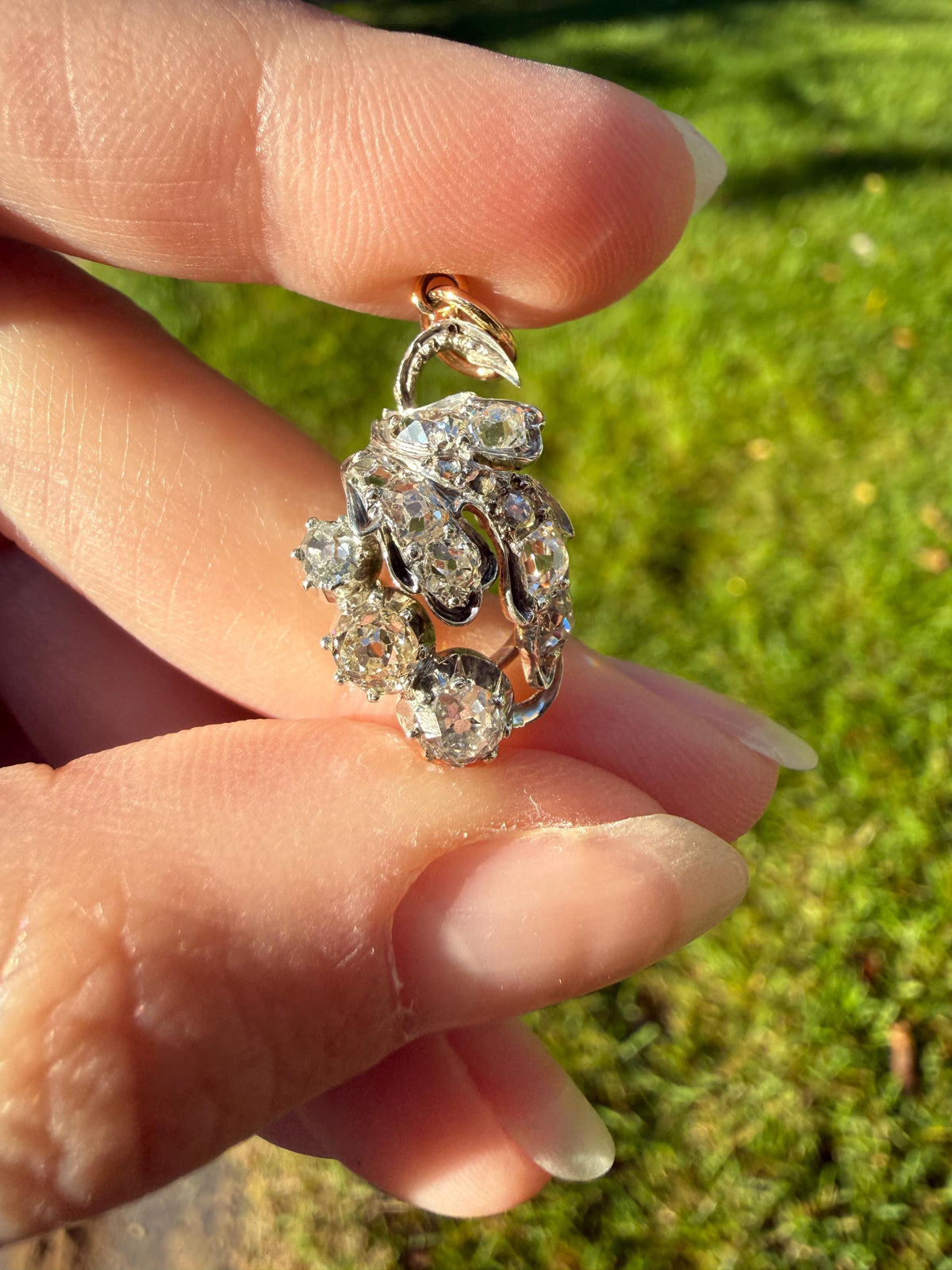 Floral Antique 1.75 Carats Chunky Natural Old Mine Cut DIAMOND 18k Gold Silver French Cluster Pendant Leaf Giardinetti Peruzzi Elongated