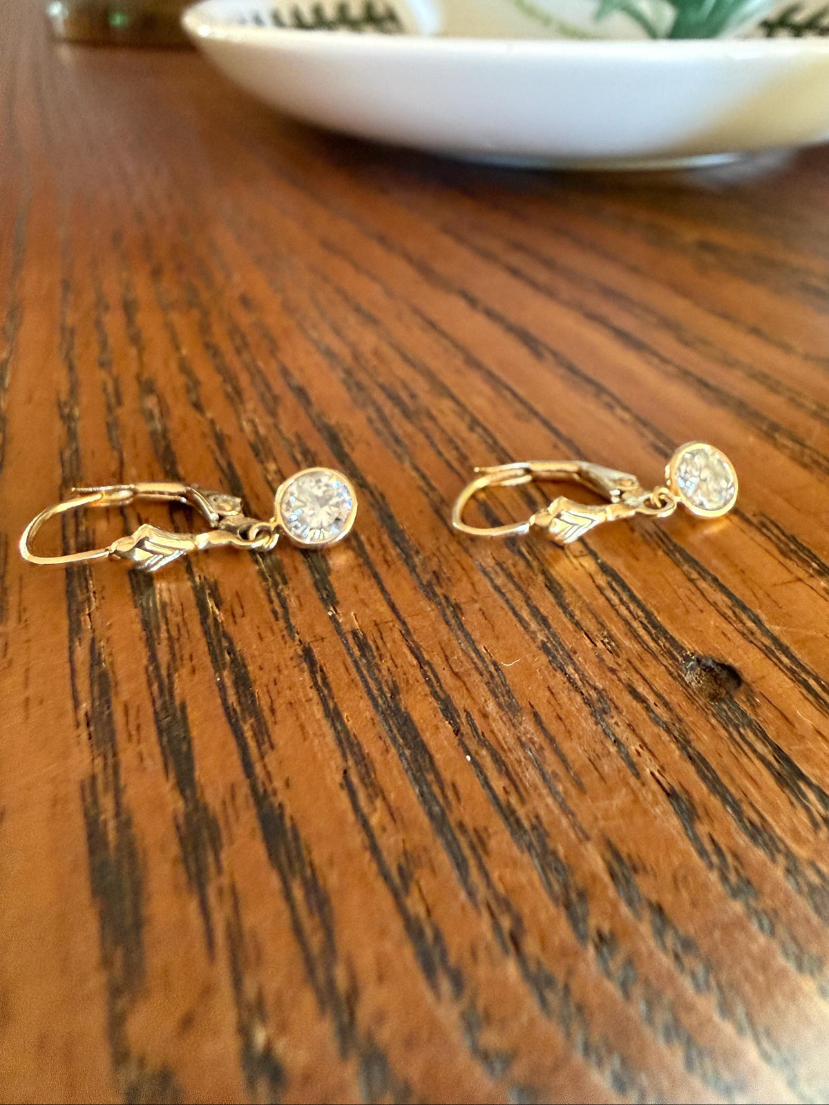 Vintage Dangle Earrings One Carat Tdw Natural Brilliant Cut DIAMOND 14k Gold Bezel Set Arrow Sparklers 1Ctw