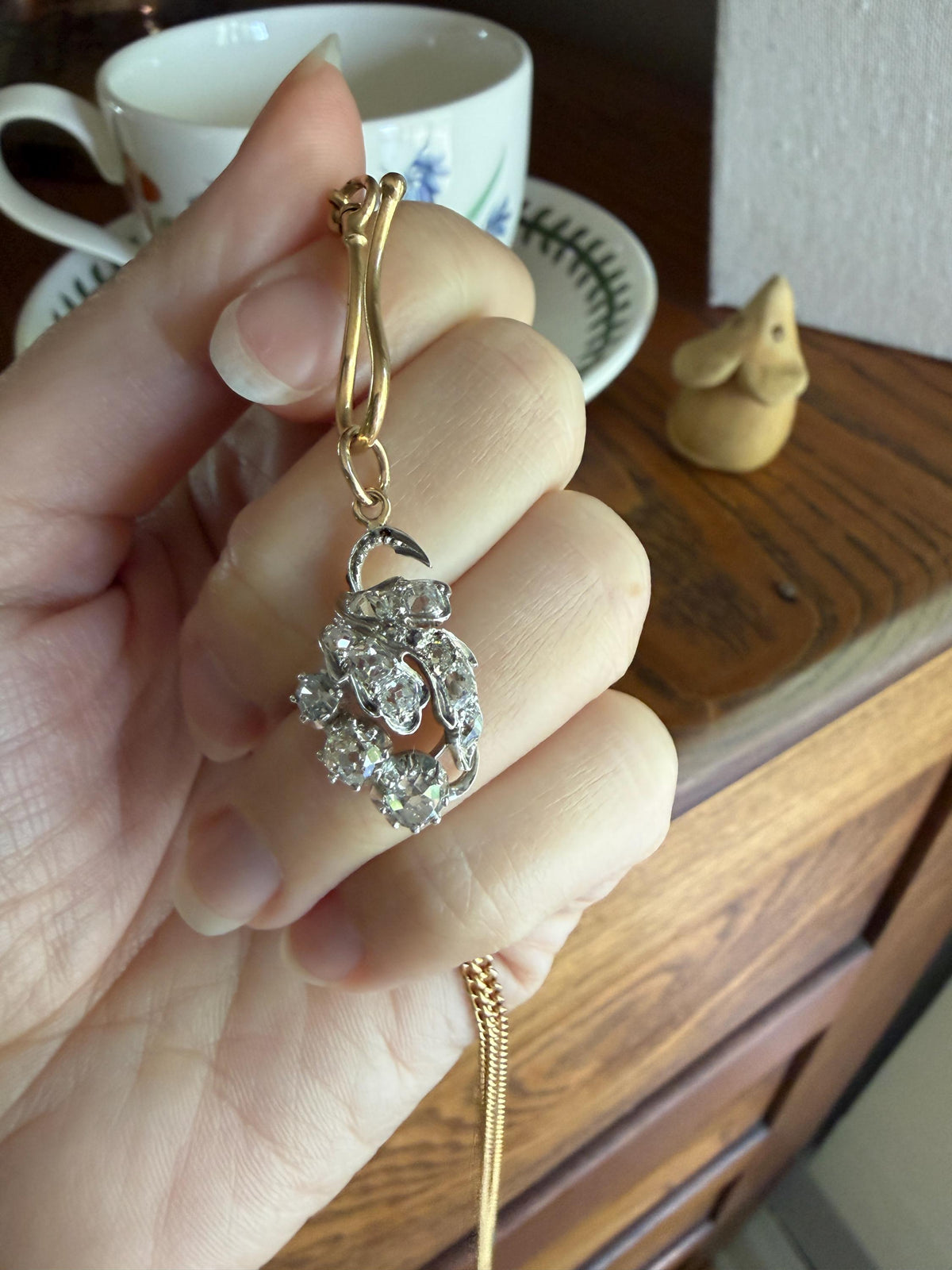 Floral Antique 1.75 Carats Chunky Natural Old Mine Cut DIAMOND 18k Gold Silver French Cluster Pendant Leaf Giardinetti Peruzzi Elongated