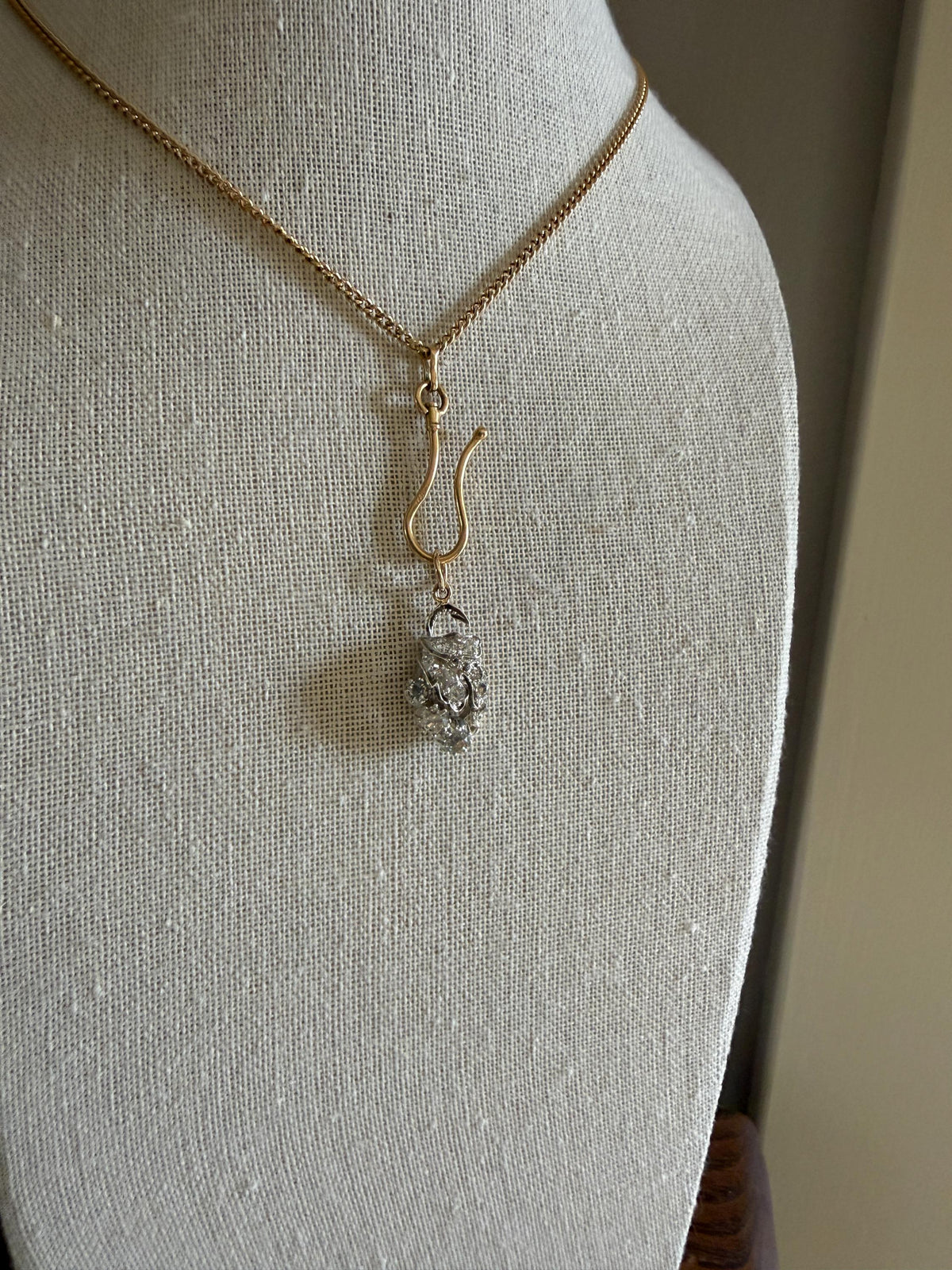 Floral Antique 1.75 Carats Chunky Natural Old Mine Cut DIAMOND 18k Gold Silver French Cluster Pendant Leaf Giardinetti Peruzzi Elongated
