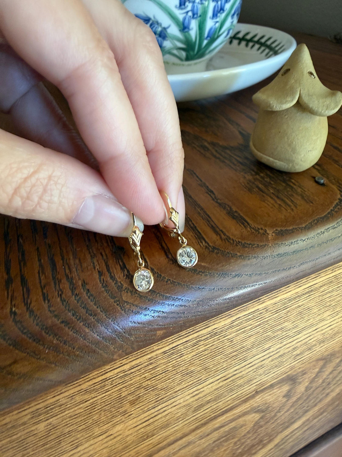 Vintage Dangle Earrings One Carat Tdw Natural Brilliant Cut DIAMOND 14k Gold Bezel Set Arrow Sparklers 1Ctw