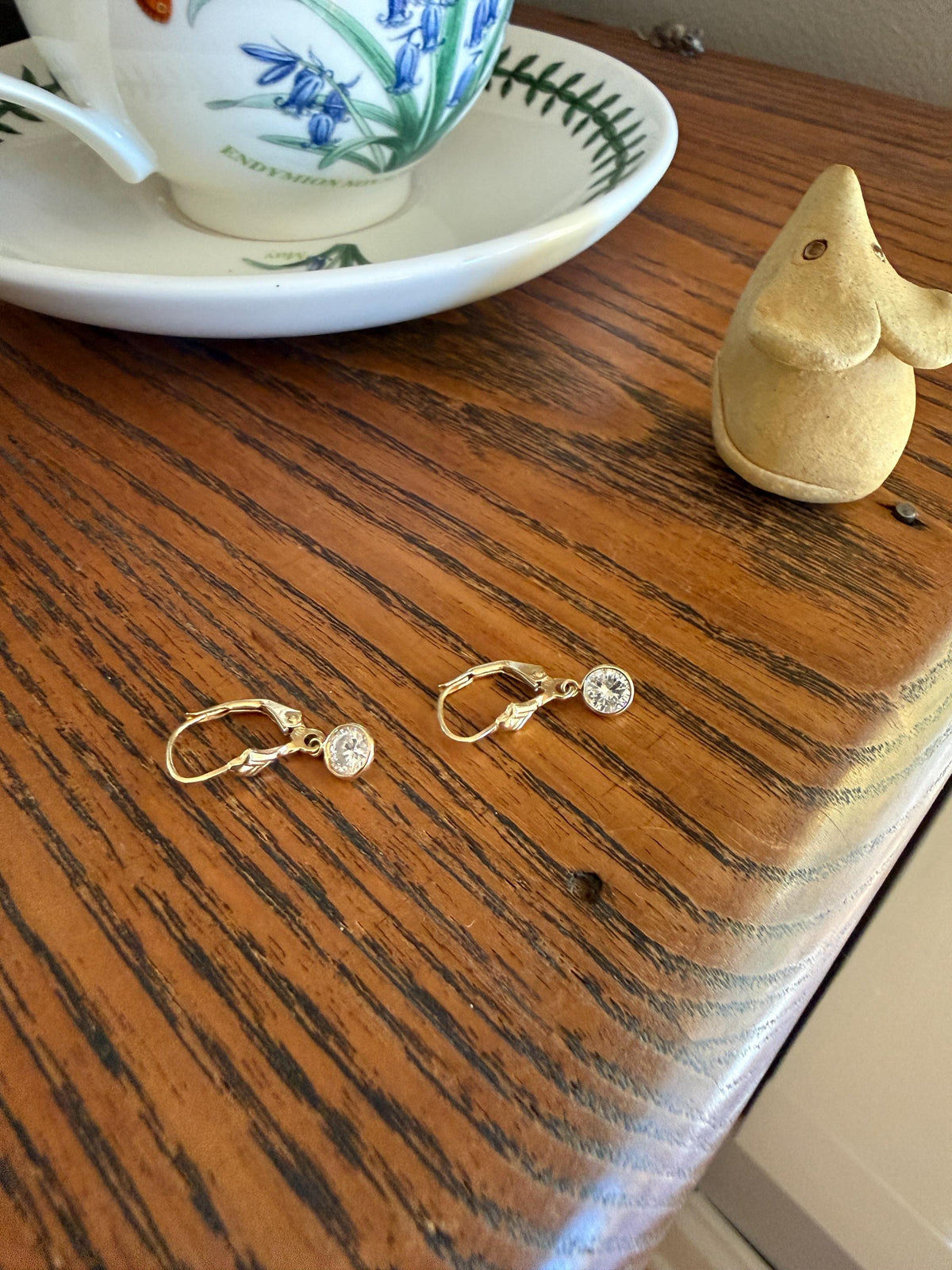 Vintage Dangle Earrings One Carat Tdw Natural Brilliant Cut DIAMOND 14k Gold Bezel Set Arrow Sparklers 1Ctw