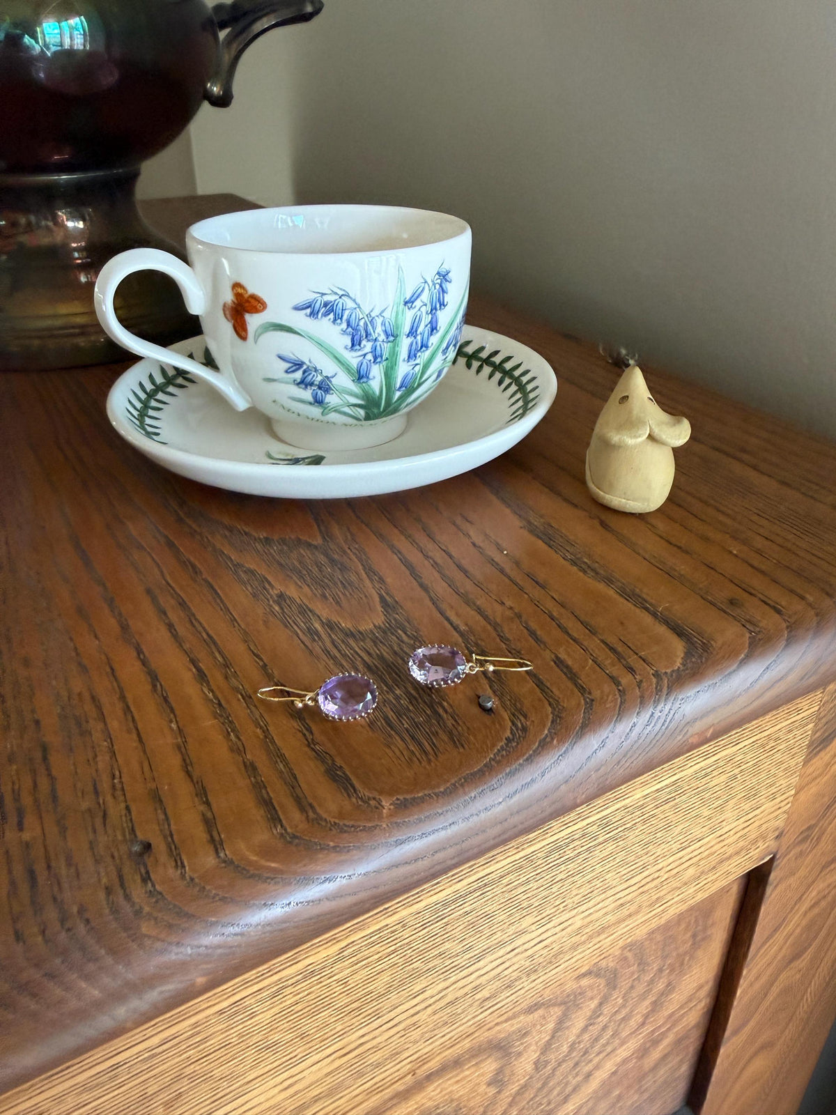 Victorian Antique 9k GOLD Purple Amethyst Dangle EARRINGS Ornate Crown Prong Oval Violet Lilac Lavender Bridal Wedding Something Old