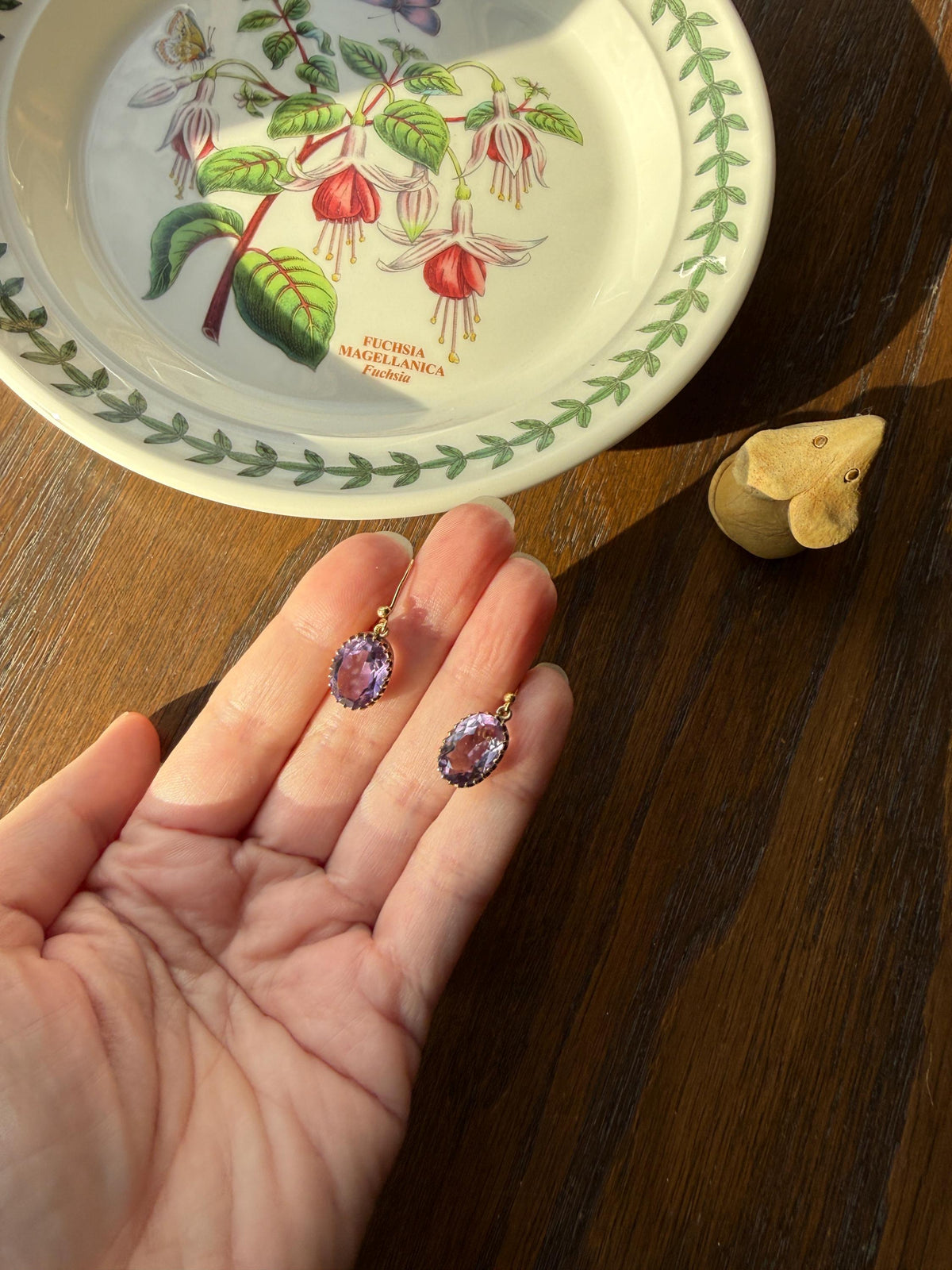 Victorian Antique 9k GOLD Purple Amethyst Dangle EARRINGS Ornate Crown Prong Oval Violet Lilac Lavender Bridal Wedding Something Old