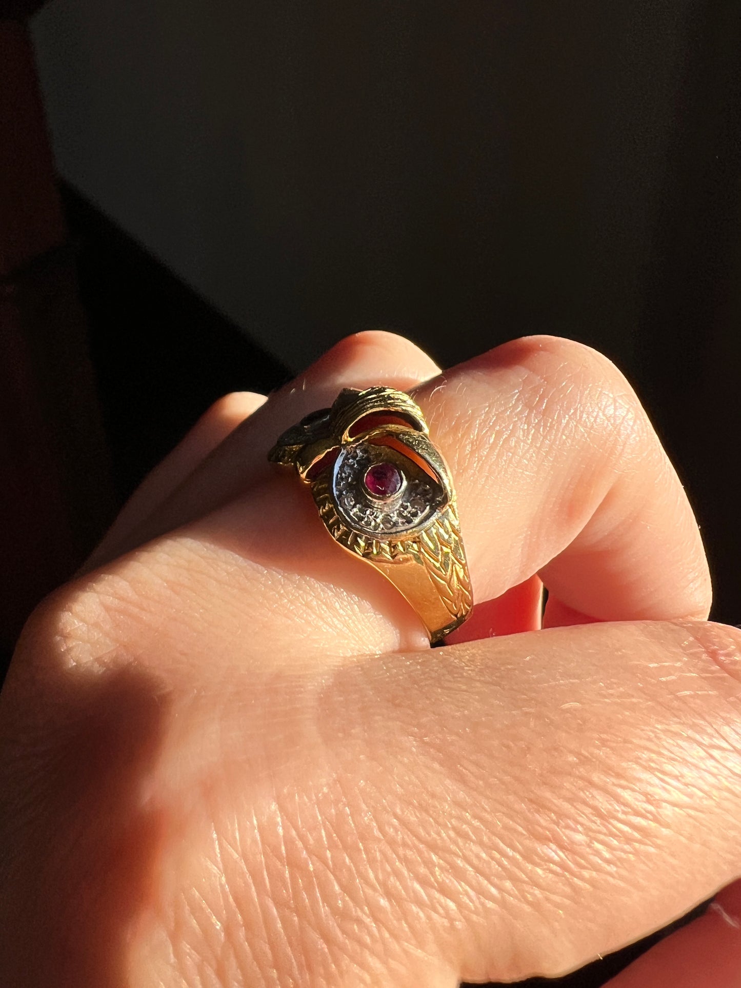 OWL Vintage 18k Gold Figural Ring Diamond and Ruby Eyes Red 3D Detail Chunky Stacker