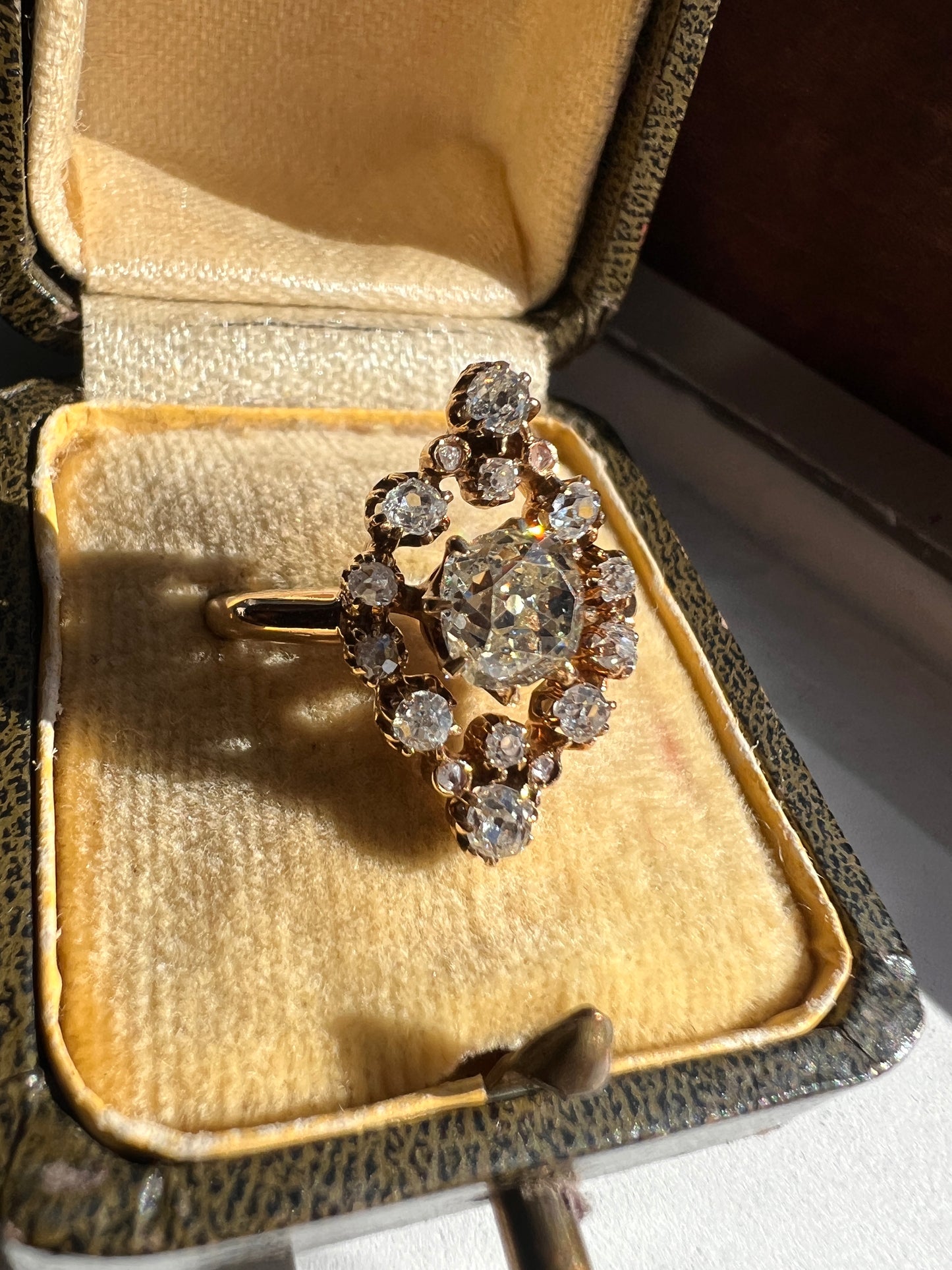 Antique 1.15 Carat Pale Light YELLOW & White Old Mine Cut DIAMOND Halo Cluster Ring 18k Gold