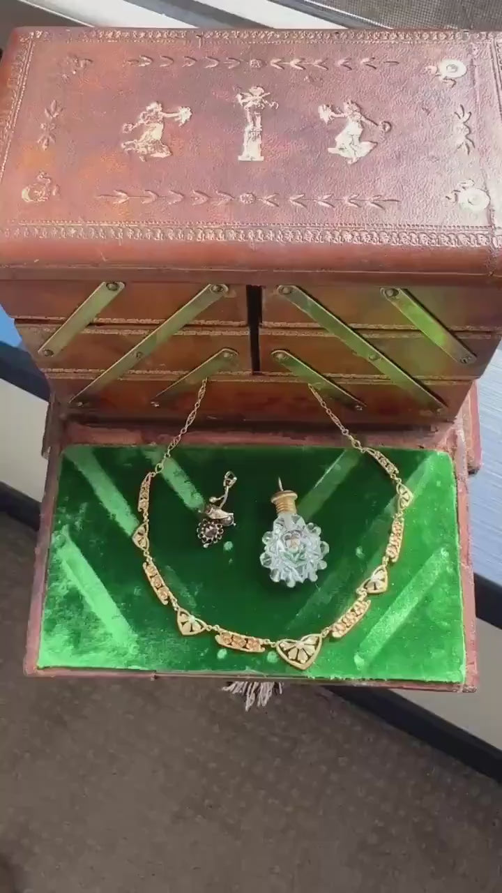 PANSY Think of Me Friendship Antique GEORGIAN Era 18k Gold Miniature Perfume Baccarat? Crystal PENDANT French Chatelaine Vinaigrette Bottle