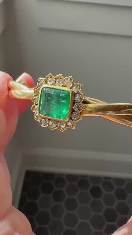Antique Green Natural EMERALD Old Mine Cut Diamond Halo Hinged Bangle Bracelet 14k Solid Gold Rosy & YG Glowing Victorian Edwardian Twist