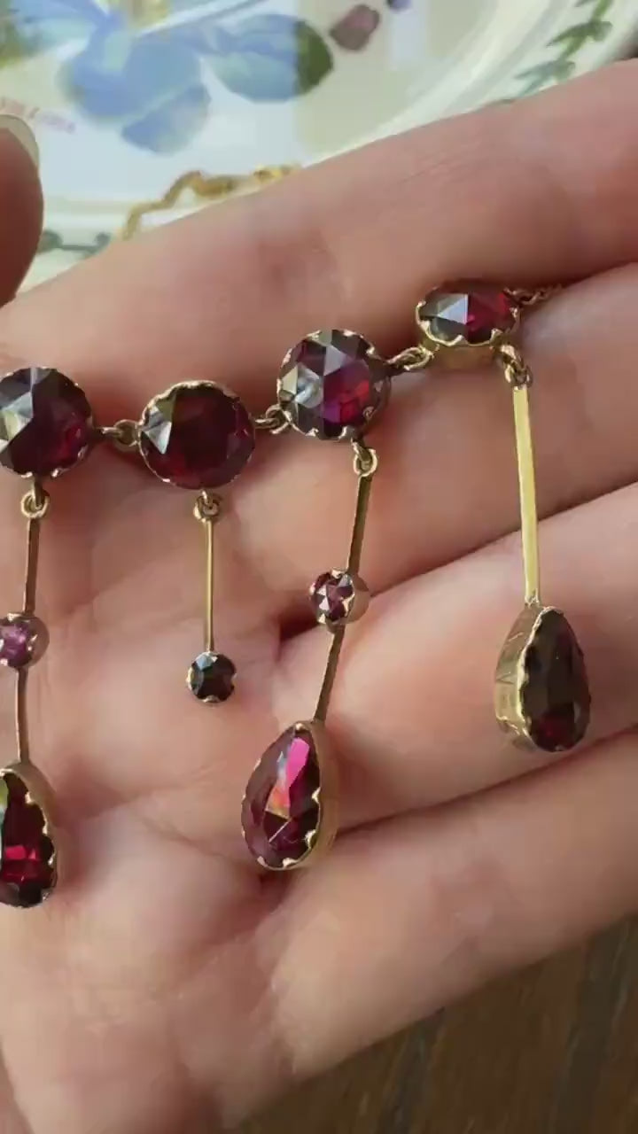 Gorgeous Perpignan GARNET Festoon Necklace Drapery Chain 18k Gold Bezel Set Rose Cut Closed Back Almandine Glowing