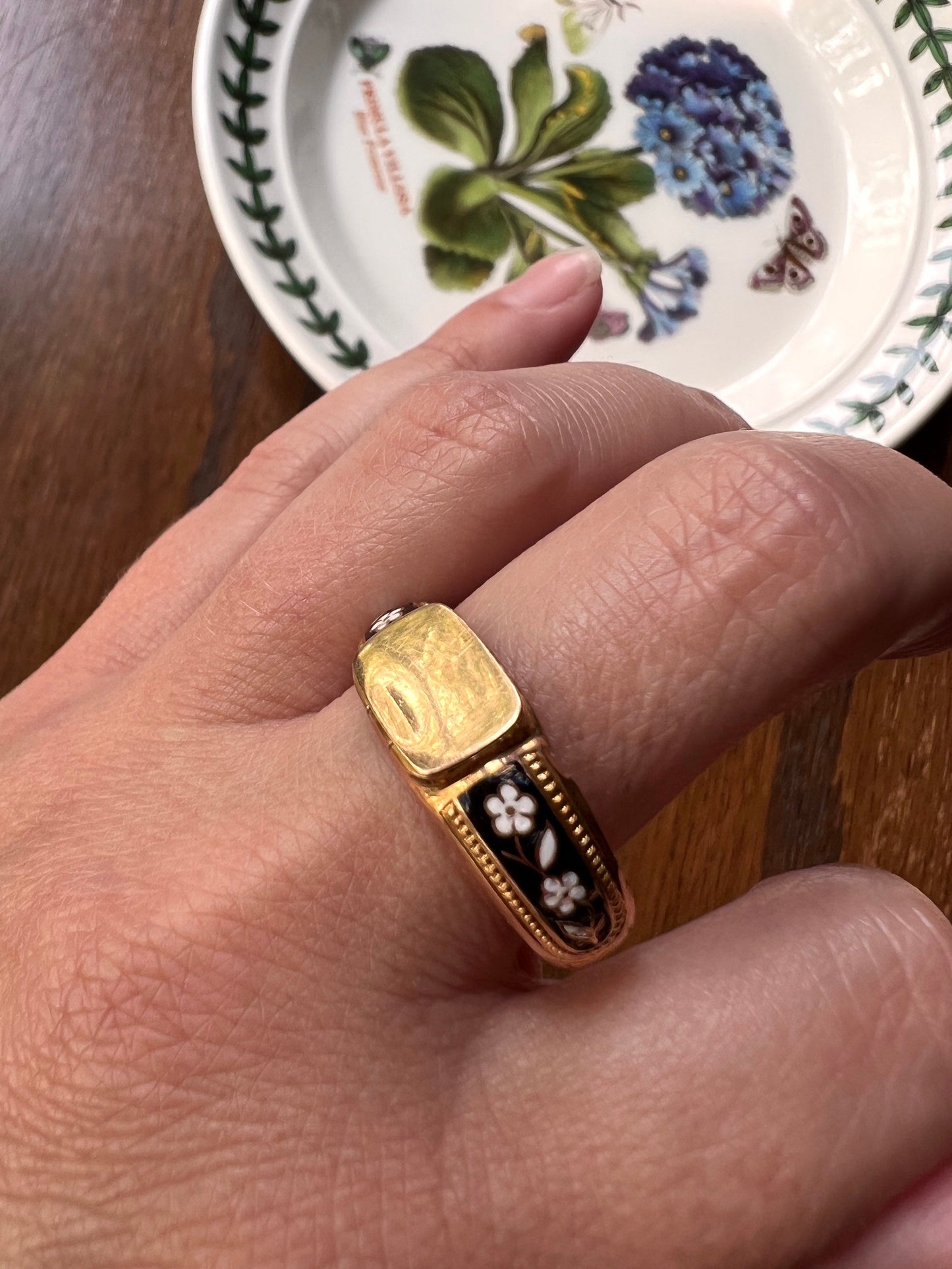 RARE French LOCKET Ring ViCTORIAN Antique POISON 18k Gold Black Enamel Floral Box Signet Wide Band Romantic Gift OOaK Mourning Forget Me Not