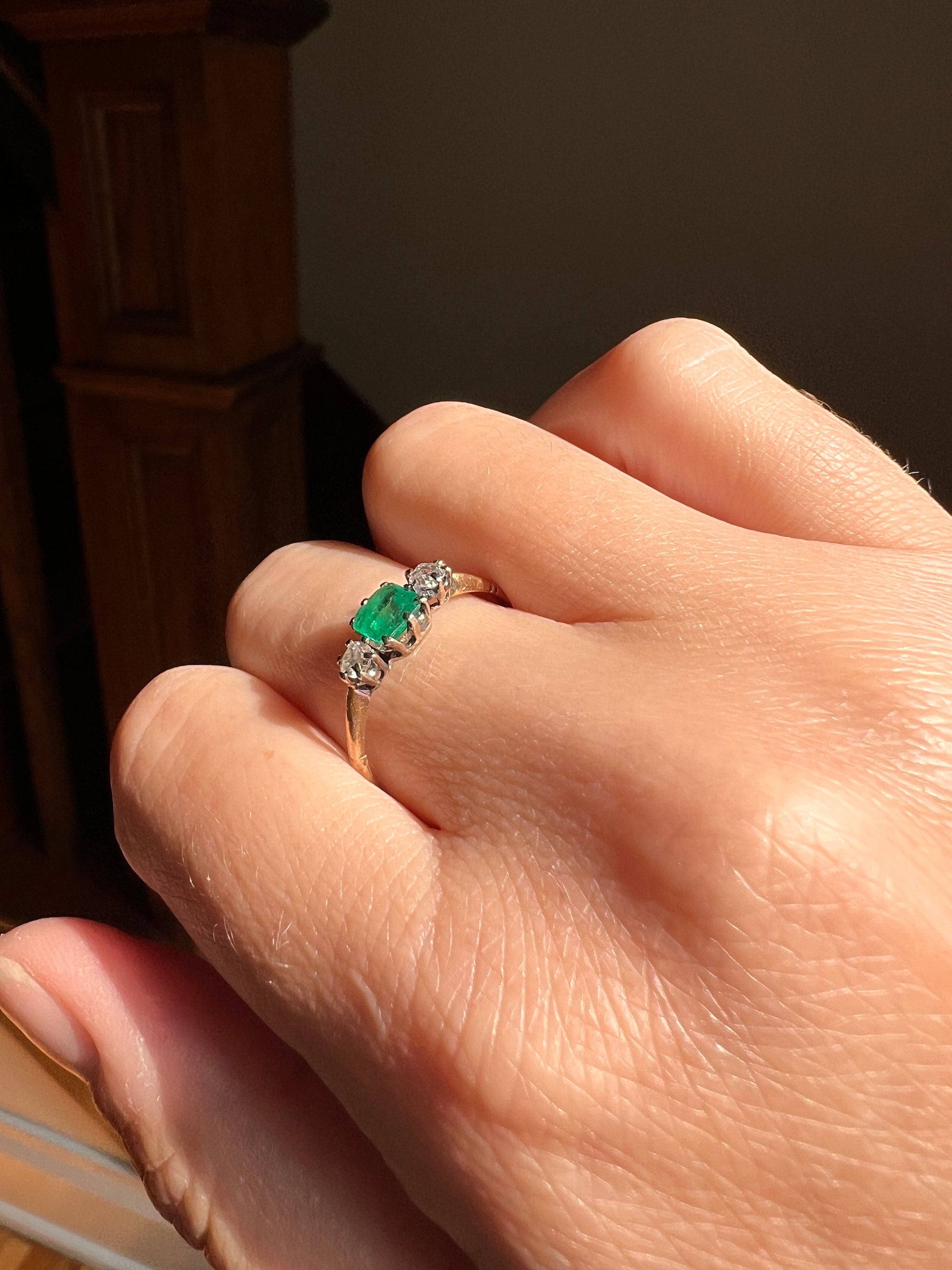 Antique EMERALD Old Mine Cut DIAMOND Three Stone Ring 18k Gold 3 Trilogy Square Cut Beautiful Green Color Stacker with Sparkle Romantic Gift