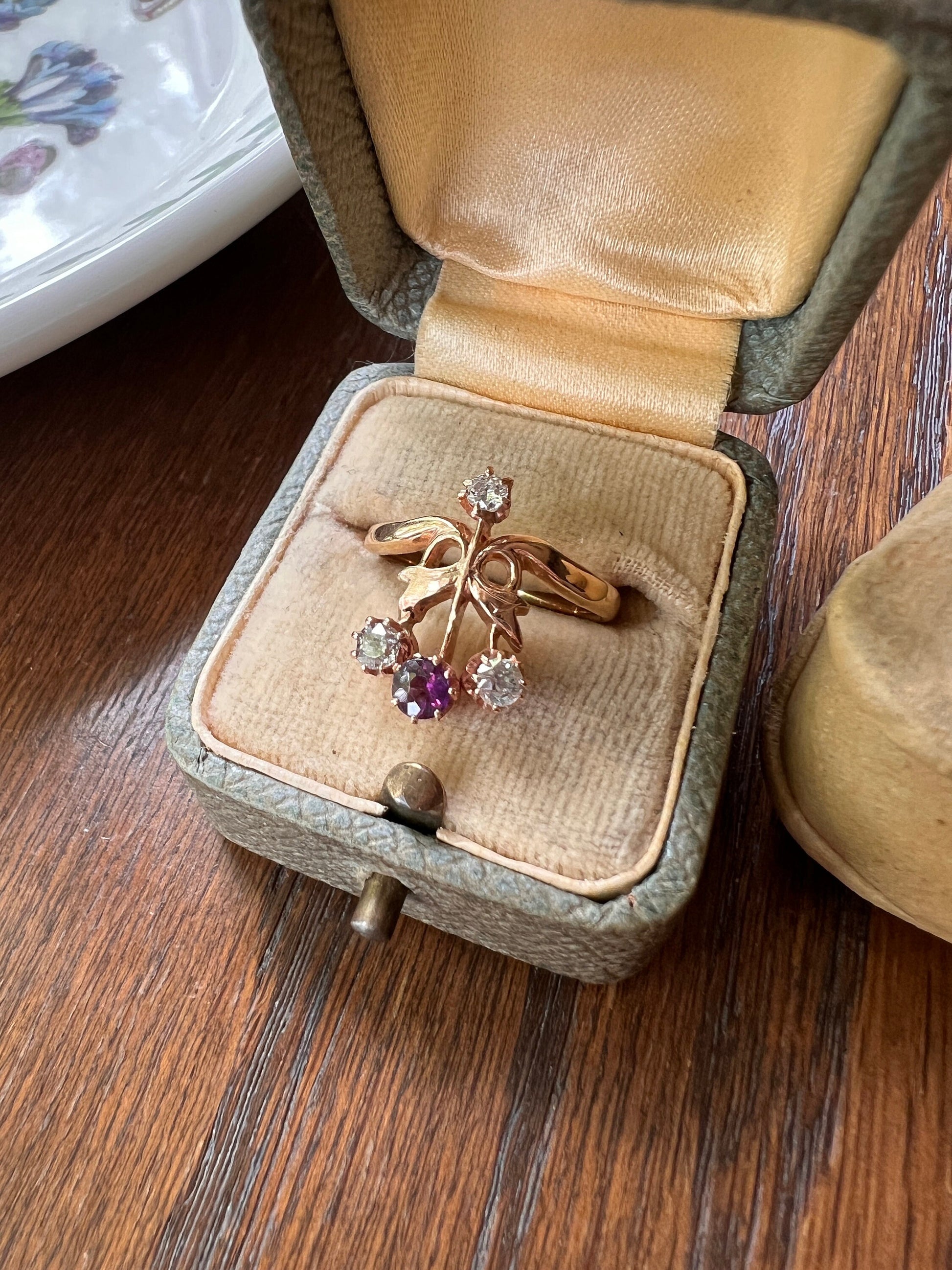 BOUQUET of FLOWERS Ring Art Nouveau 14k Gold Purple Amethyst Old Cut DIAMONDS Figural Ring Ribbon Jugendstil Romantic Gift Belle Epoque