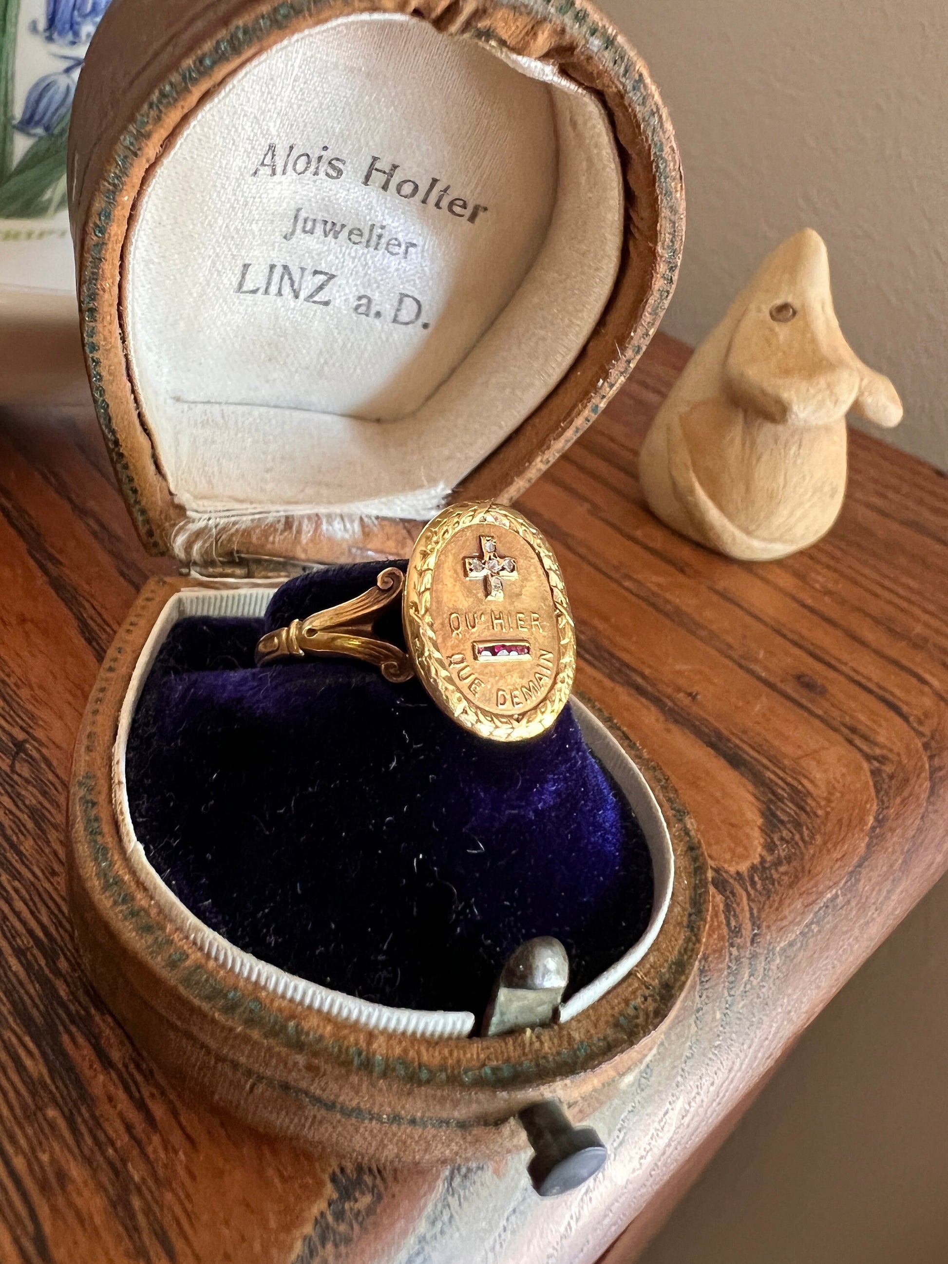 French ANTIQUE 18k GOLD Augis Love Medal Original RING Rose Cut Diamond Ruby Qu'hier Que Demain Art Nouveau Garland Halo Belle Epoque Gift