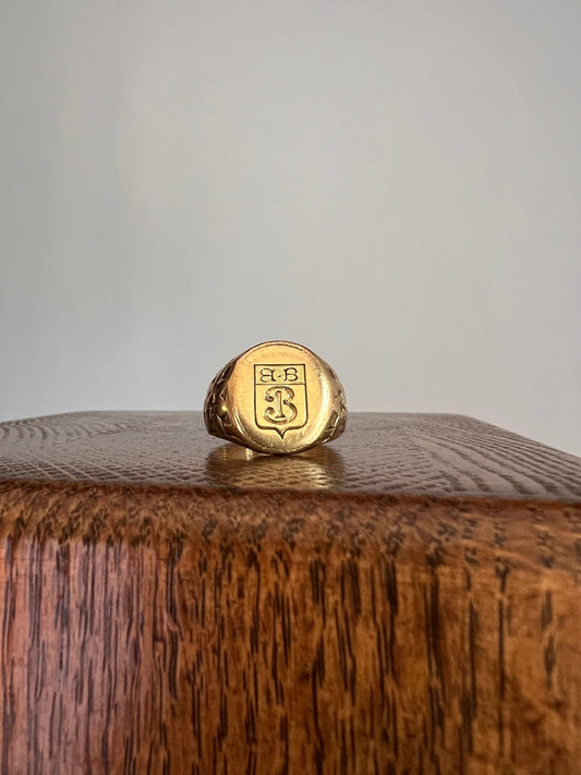 HEAVY 18.2g (!) Initial B SHIELD French Antique 18k Gold XL Signet Ring Extra Chunky Wide Band Unisex Man Monogram Carved Embossed Shoulders
