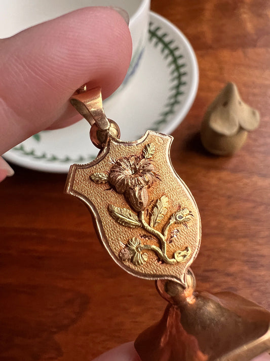 FLORAL & LION Shield French Antique Tri Color 18k Gold ViCTORIAN Fob Pendant Signet Wax Seal Gift Neckmess Neckstack Belle Epoque Victorian