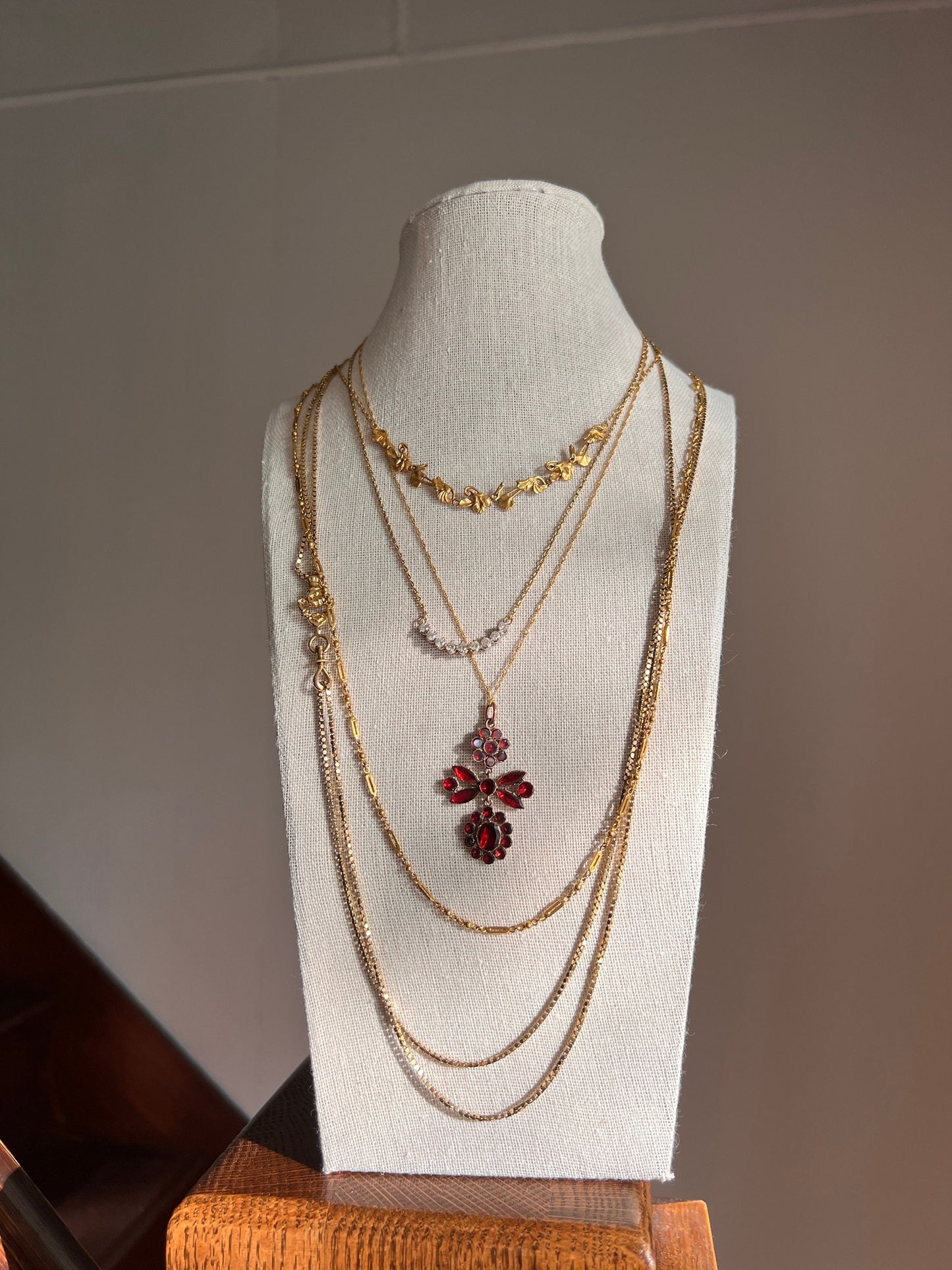 French Art Nouveau FLORAL 18k Gold Garland Necklace 18k Gold Chain Daisy Pansy Violet Belle Epoque Romantic Gift Neckmess Neckstack Figural