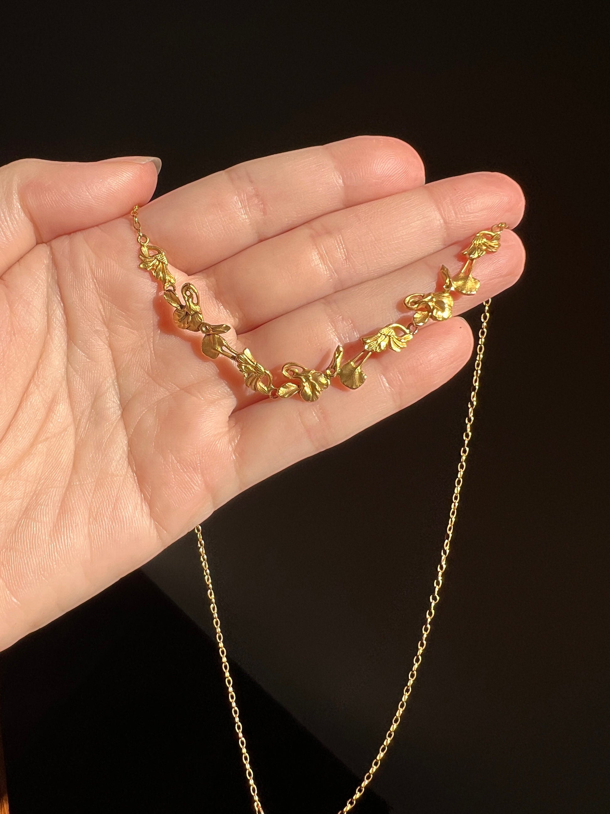 French Art Nouveau FLORAL 18k Gold Garland Necklace 18k Gold Chain Daisy Pansy Violet Belle Epoque Romantic Gift Neckmess Neckstack Figural