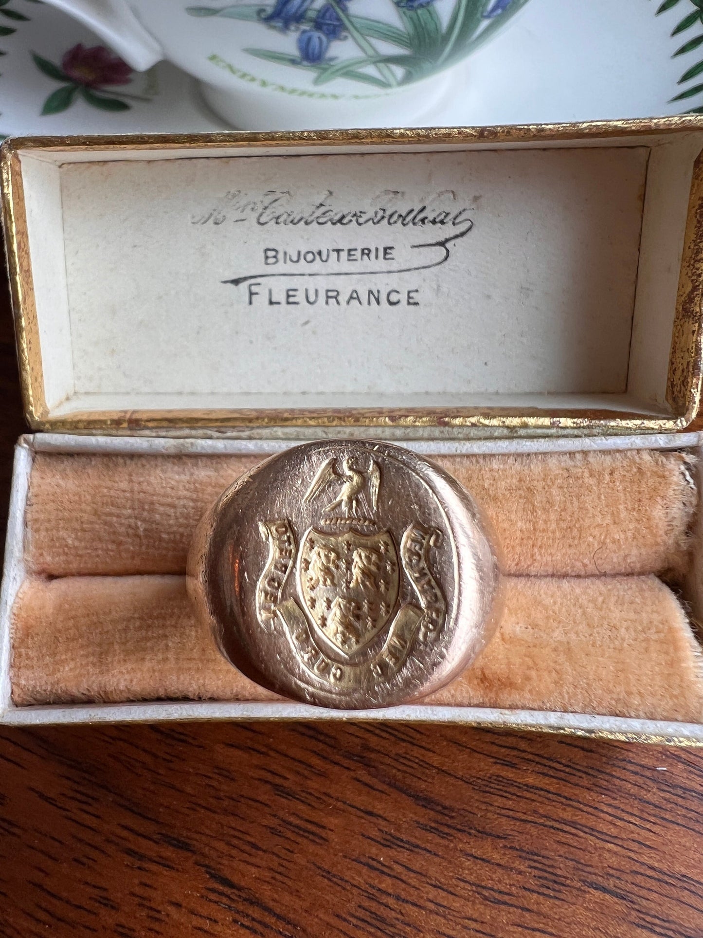 The " I DON'T CARE " Signet Ring French Antique HEAVY 19g 18k Gold Solid Shield Eagle Lion Fleur De Lis Chunky Unisex Man Have Not Lack Not