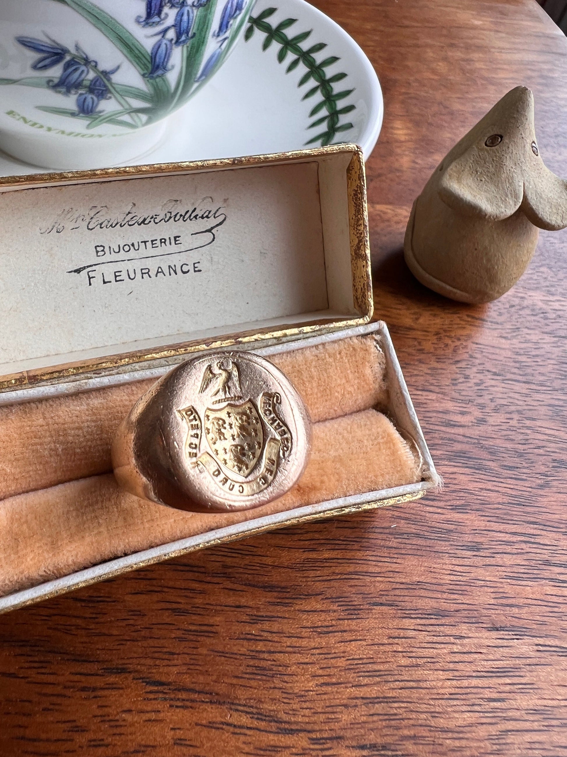 The " I DON'T CARE " Signet Ring French Antique HEAVY 19g 18k Gold Solid Shield Eagle Lion Fleur De Lis Chunky Unisex Man Have Not Lack Not