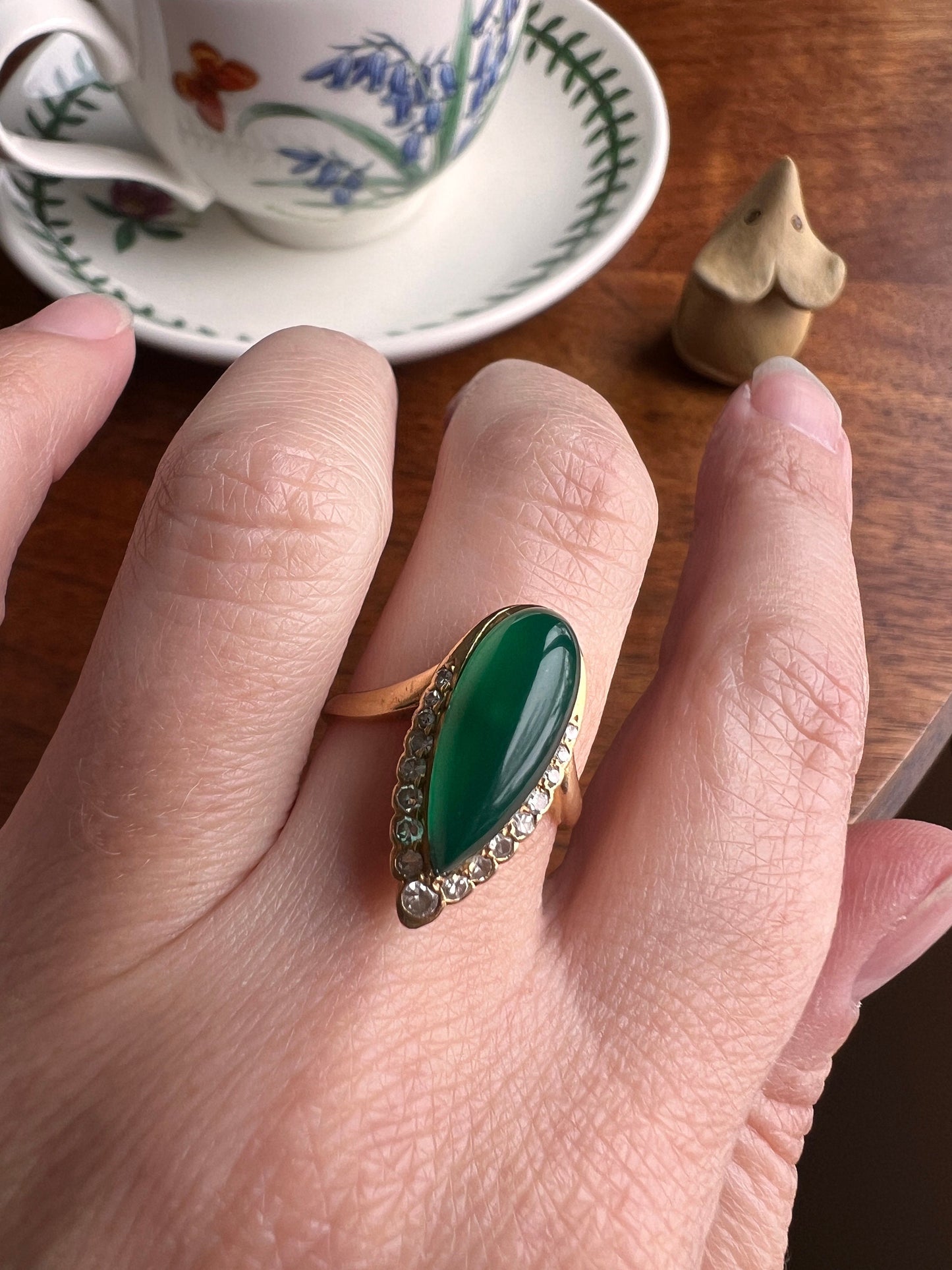 CHRYSOPRASE French Vintage 18k Gold Sugarloaf Teardrop Pear Single Cut Diamond Chevron V Ring Cluster Stacker Romantic Gift Green Retro Tall