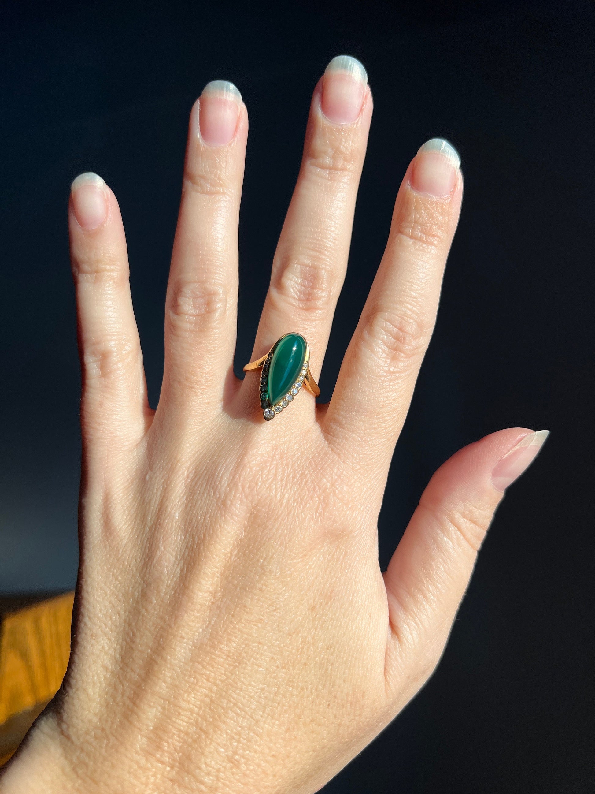 CHRYSOPRASE French Vintage 18k Gold Sugarloaf Teardrop Pear Single Cut Diamond Chevron V Ring Cluster Stacker Romantic Gift Green Retro Tall