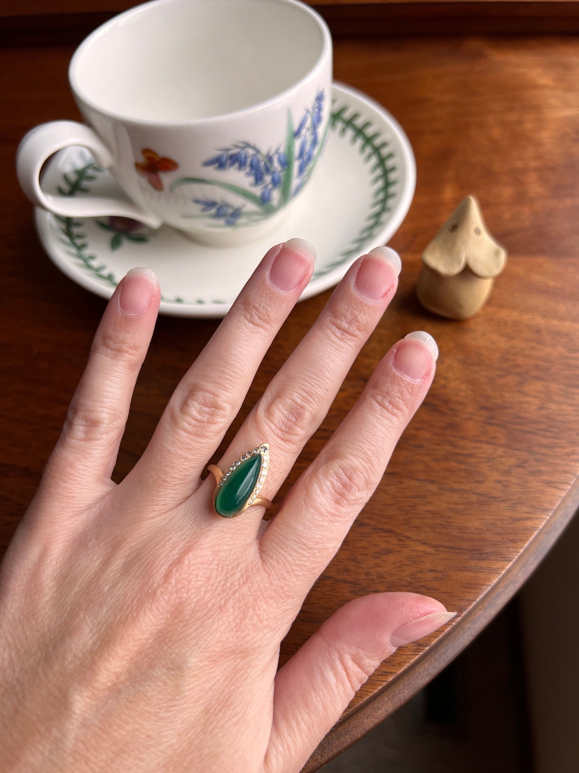 CHRYSOPRASE French Vintage 18k Gold Sugarloaf Teardrop Pear Single Cut Diamond Chevron V Ring Cluster Stacker Romantic Gift Green Retro Tall