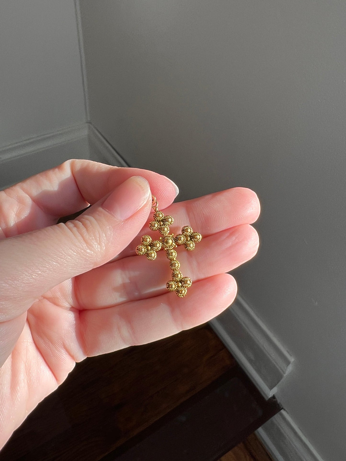 ANTIQUE Cannetille CROSS 18k Gold Pendant Charm Belle Epoque 3D Victorian Little Flowers Rivets Figural Antique Texture Sunburst Starburst