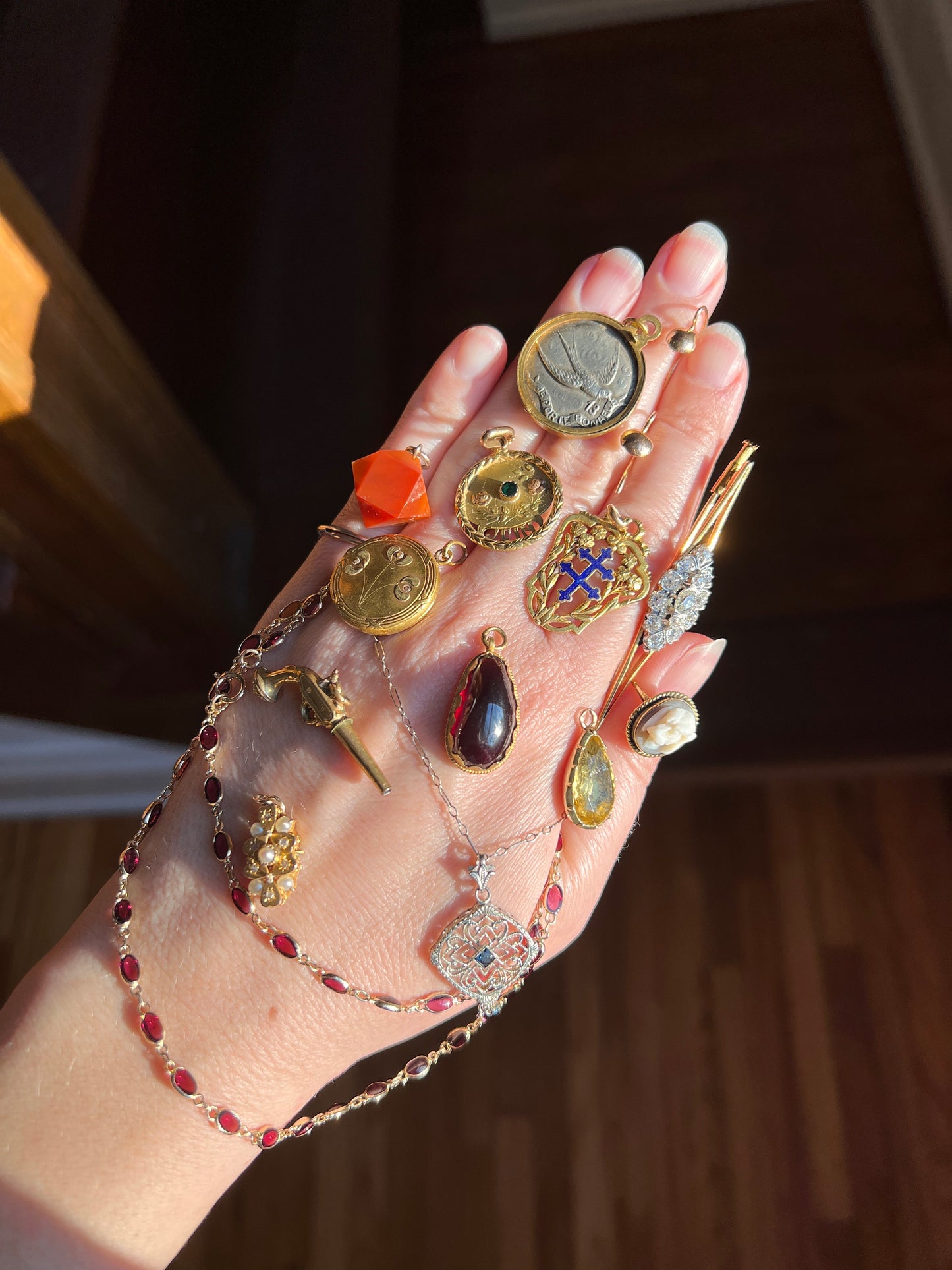 Gorgeous Vintage GARNET Station Chain Long Guard 14k GOLD Necklace Berry Pink Purple Red Oval Cabochon Romantic Gift Neckmess Neckstack Vtg