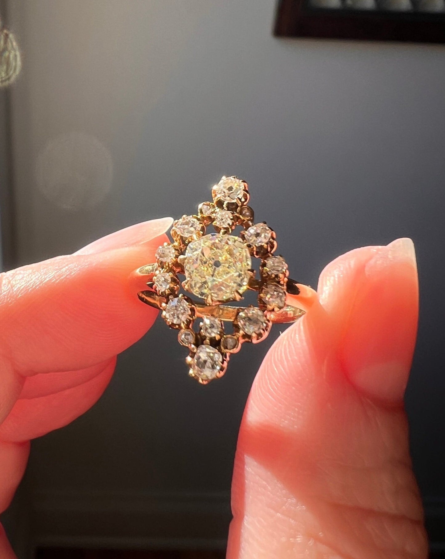 BOXED Antique 1.15 Carat Pale Light YELLOW White Old Mine Cut DIAMOND Halo Starburst Cluster Ring 18k Gold Romantic Gift Daisy Stacker OmC