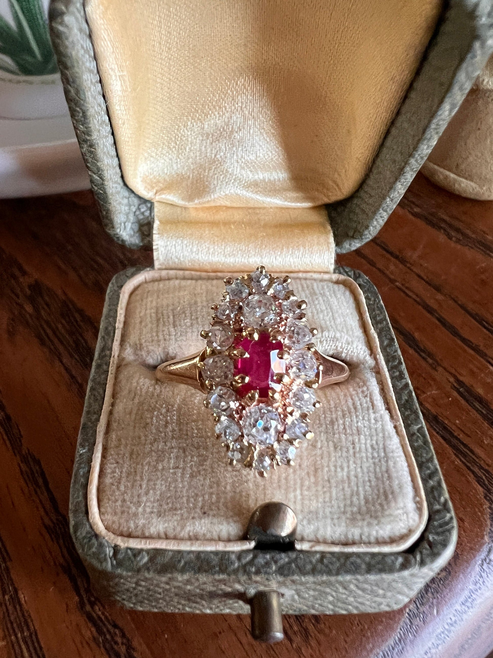 ANTIQUE 1 Carat + OVAL Old Mine Cut DIAMOND & Pink Ruby Sapphire Cluster Ring 18k Gold Romantic Gift Belle Epoque OmC 1 Ct Tdw OmC Navette