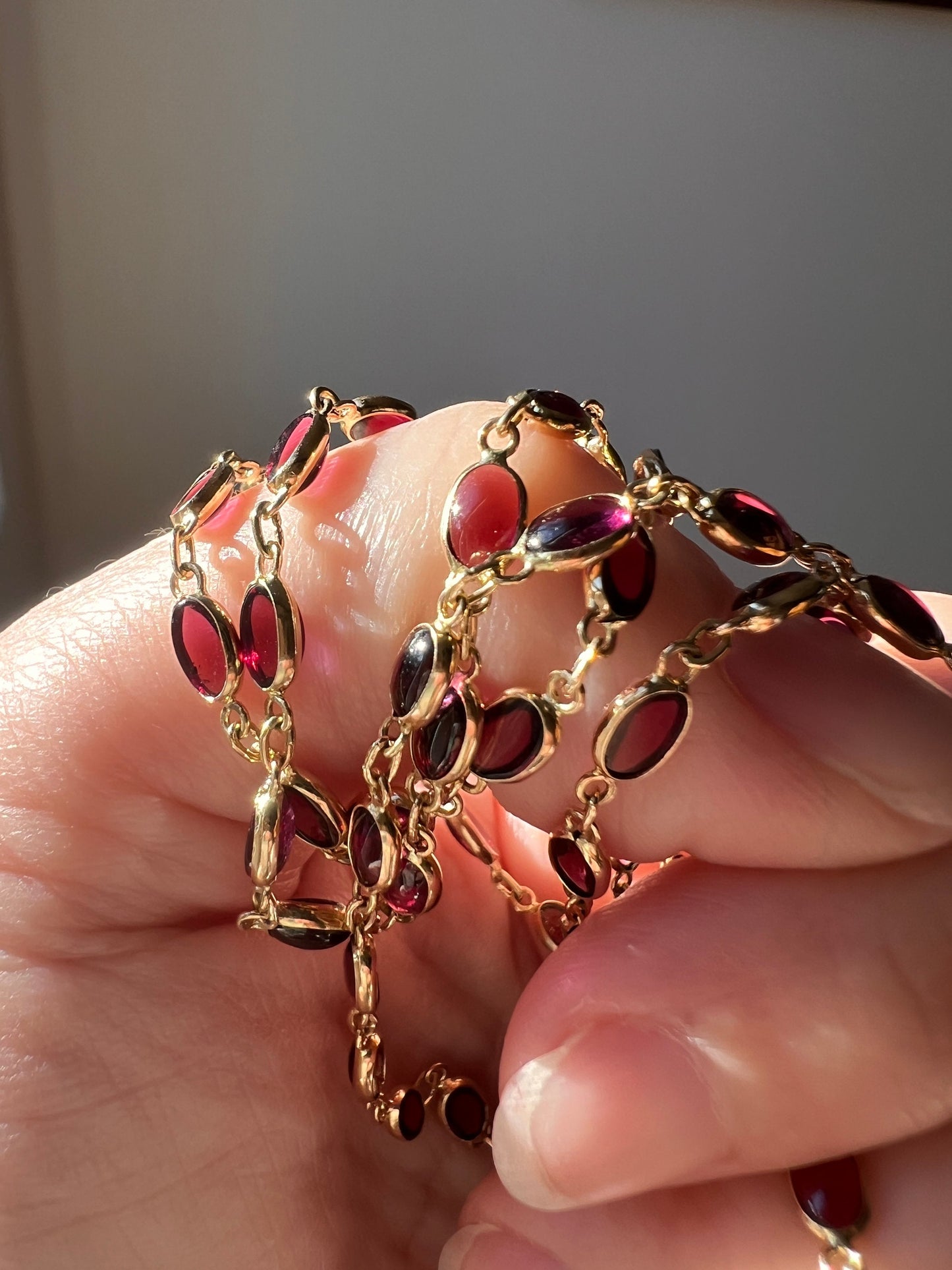 Gorgeous Vintage GARNET Station Chain Long Guard 14k GOLD Necklace Berry Pink Purple Red Oval Cabochon Romantic Gift Neckmess Neckstack Vtg