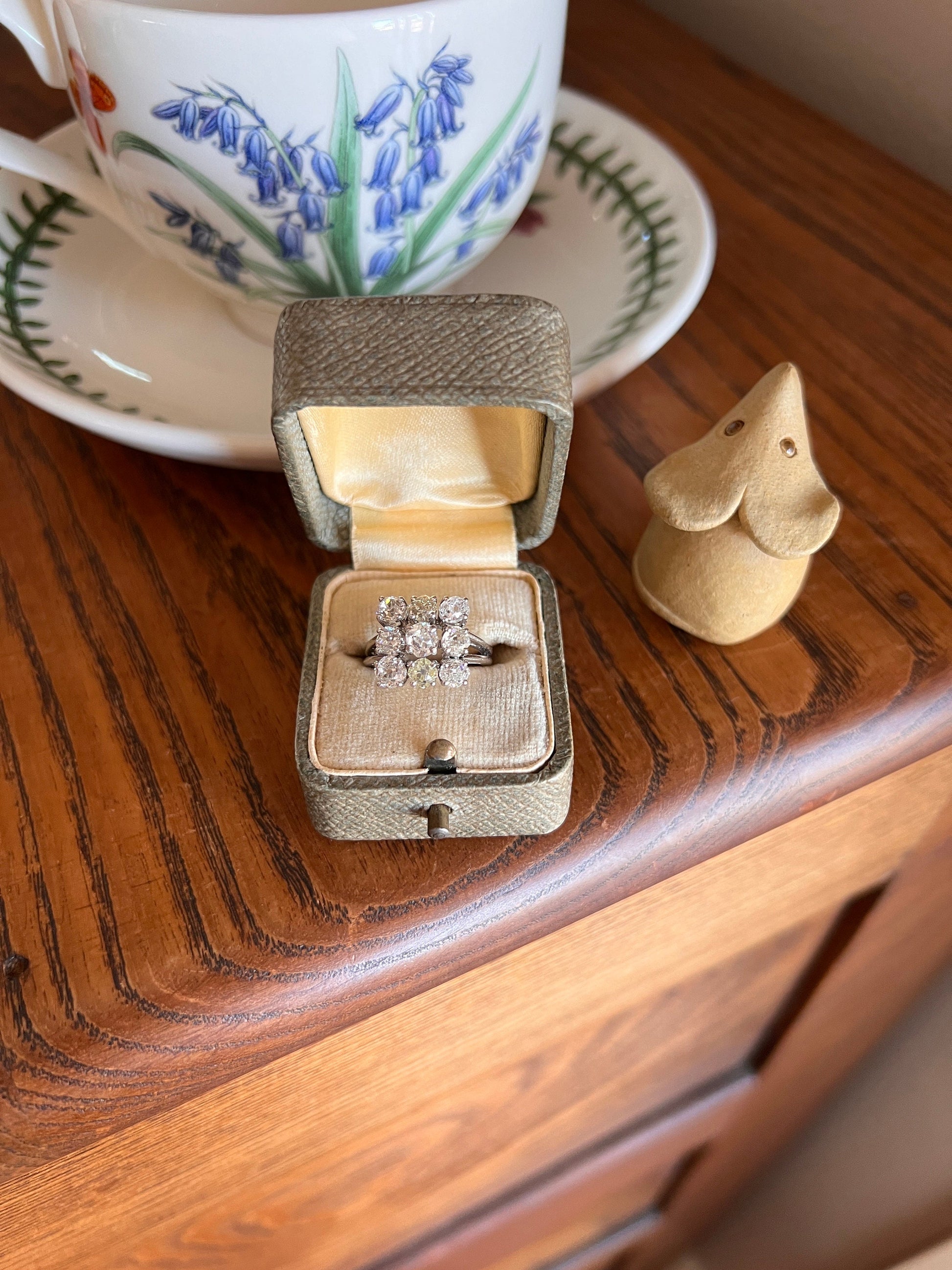 SQUARE Domed Grid French ANTIQUE 1.75 Carats Old Mine Cut Yellow DIAMOND Cluster Ring 18k White Gold Art Deco Gift Belle Epoque Chunky OmC