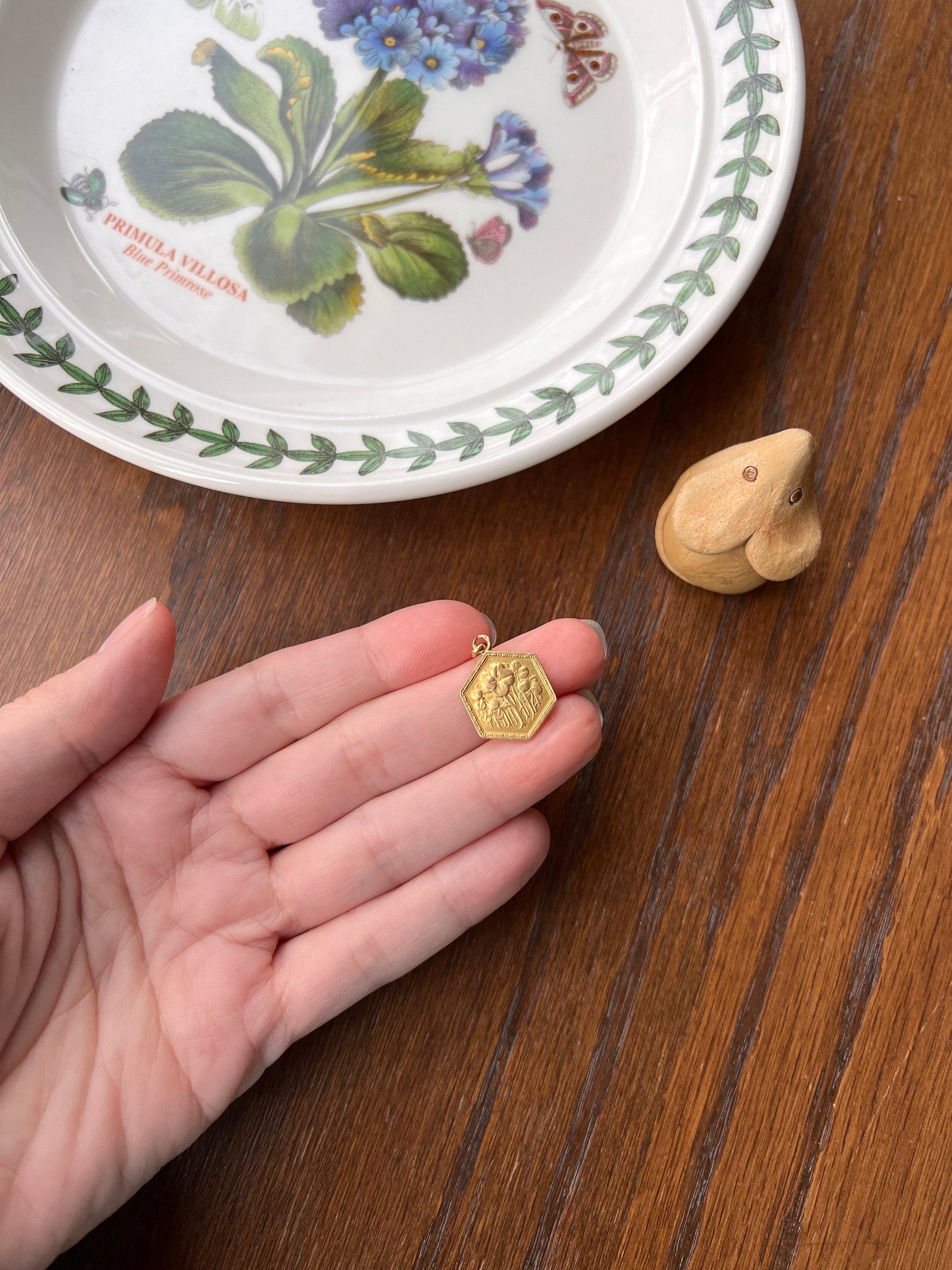 HEXAGON Four Leaf CLOVER Lucky Charm Pendant French ANTIQUE 18k Gold Solid Art Nouveau Good Luck Belle Epoque Victorian Figural Engraved